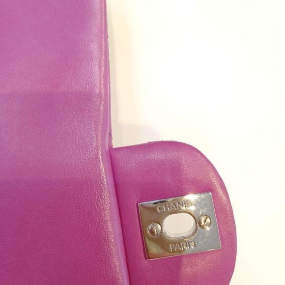 Authentic CHANEL CC Medium Classic Flap Lambskin Quilted Pink Valentine Handbag - Picture 5 of 11